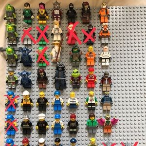 45 LEGO Minifigures Lot